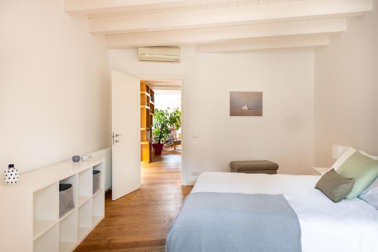 Vittorio Emanuele Apartment With Terrace By Wonderful Italy ปาแลร์โม ภายนอก รูปภาพ
